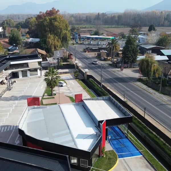 Open Boulevard en contexto con la Ruta H-30 y el pueblo de Coltauco · drone 28 mayo 2026