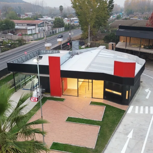 Vista arquitectónica aérea del car wash
